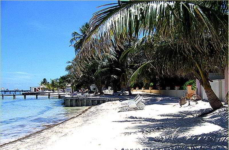 Banana Beach Resort San Pedro  Extérieur photo
